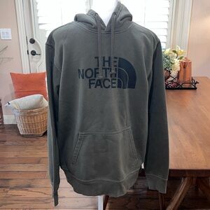 The North Face hoodie. Pullover Long sleeve. Army Green. Men Size Medium
